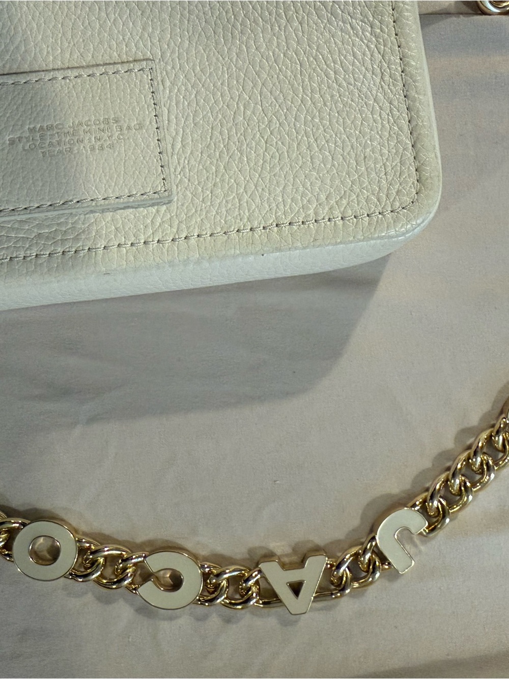 Marc Jacobs Mini Bag in Cream with Gold Chain - Picture 7 of 7